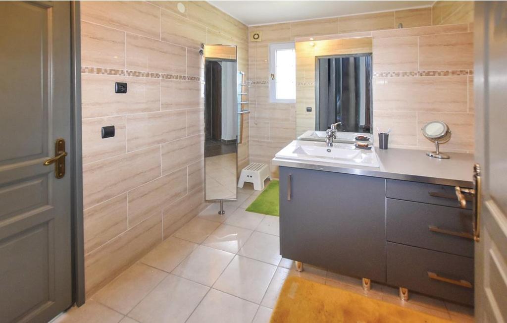 Charmante Maison Climatisee Vedene - Avignon Avec Piscine ภายนอก รูปภาพ