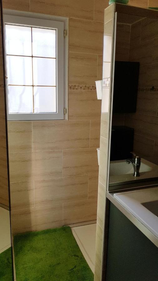 Charmante Maison Climatisee Vedene - Avignon Avec Piscine ภายนอก รูปภาพ
