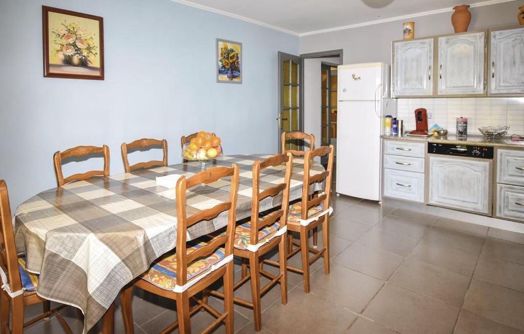 Charmante Maison Climatisee Vedene - Avignon Avec Piscine ภายนอก รูปภาพ